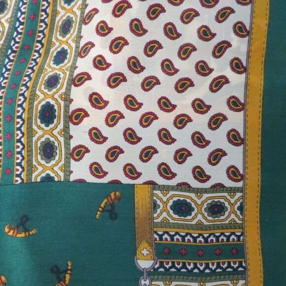 Club 7 Echo scarf - Picture 14 of 15